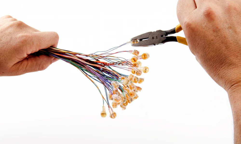 UY connector crimping tool installation for yellow jelly crimp connectors
